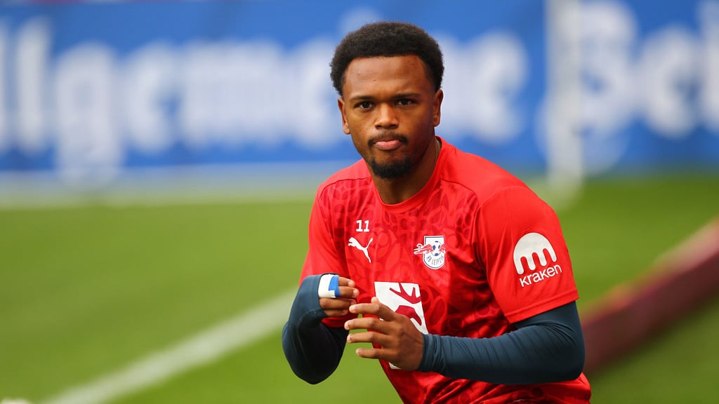 RB-Stürmer Lois Openda vor dem Spiel in Mainz