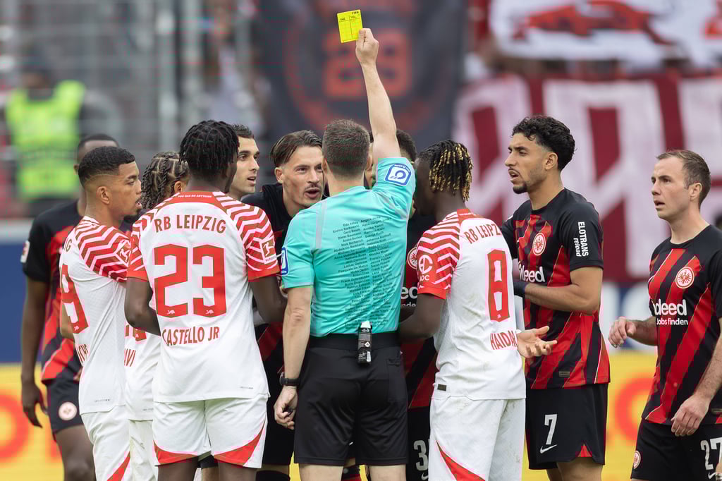 Felix Zwayer bei einem Spiel von RB Leipzig.