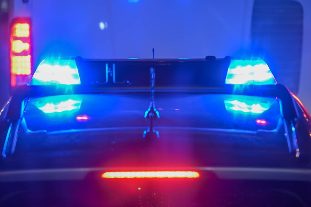 Nach einem Raub in Quedlinburg ist die Polizei im Harz auf der Suche nach zwei Tätern.