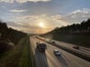 Blick über die Autobahn 2 in Richtung Anschlussstelle Lostau.