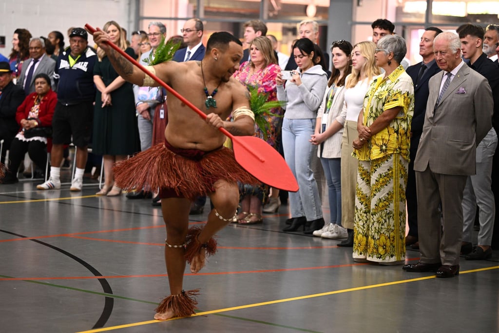 Die schwierige Beziehung zu den indigenen Australiern ist einer der zentralen Punkte der Reise.