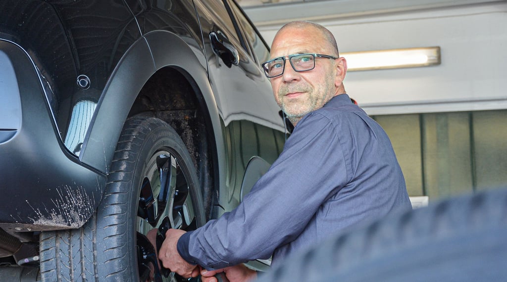 Der Reifenwechsel hat derzeit Hochkonjunktur. Das Ende einer Übergangsfrist sorgt in Oschersleben zudem für Aufklärungsbedarf.