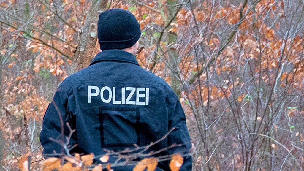 Knochen haben Polizeikräfte in Haldensleben gefunden.