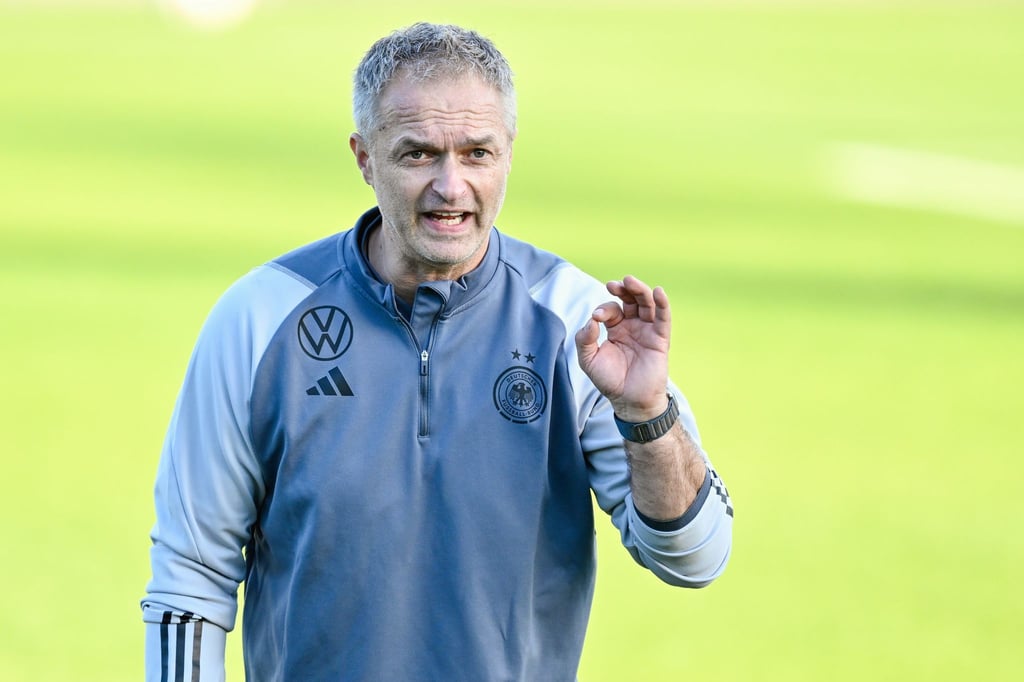 Neu-Bundestrainer Christian Wück freut sich auf das erste Duell mit dem DFB-Team in London.
