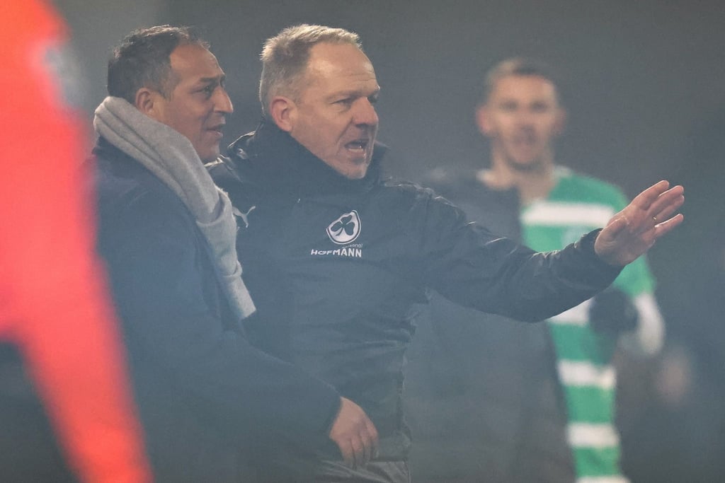 Müssen beide gehen: Manager Rachid Azzouzi (l) und Trainer Alexander Zorniger (r).