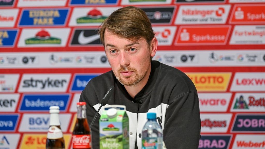 Frauentrainer Jonas Stephan erklärte seine Sicht auf die verlorene Partie in Freiburg.