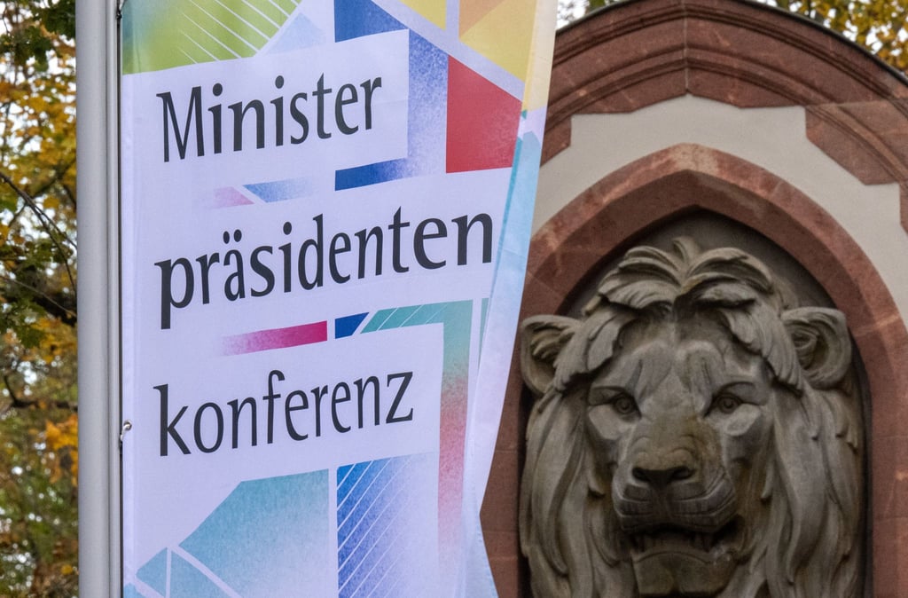 Die Regierungschefs der Länder kommen regelmäßig zu Beratungen zusammen - diesmal in Leipzig.