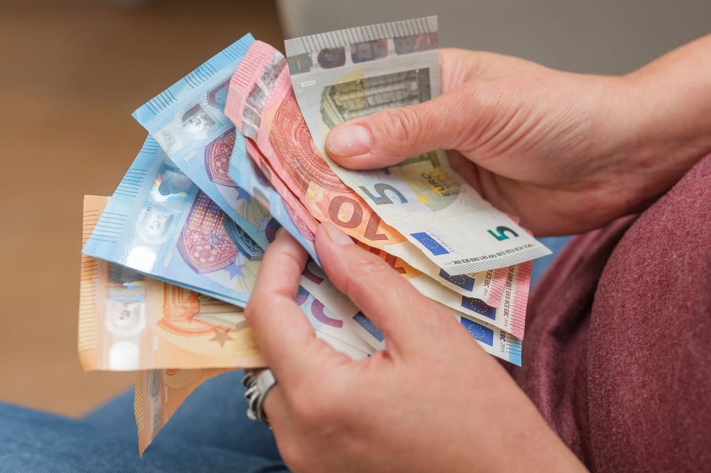 Wie weit klafft die Lücke zwischen Spitzen- und Geringverdienern in Oschersleben?