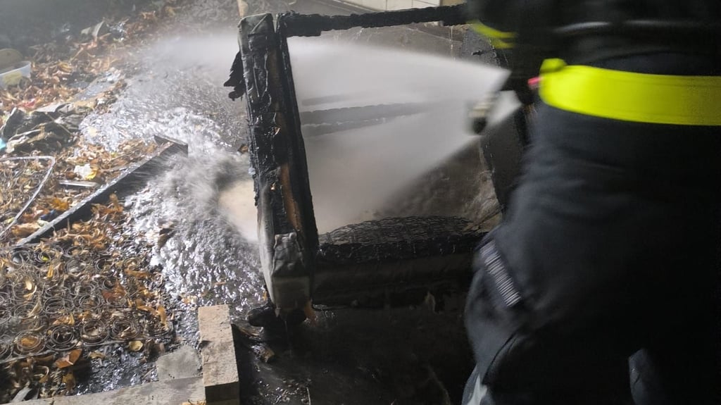 Im ehemaligen Bahnbetriebswerk an der Jahn-Allee in Haldensleben hat es einen Brand gegeben.