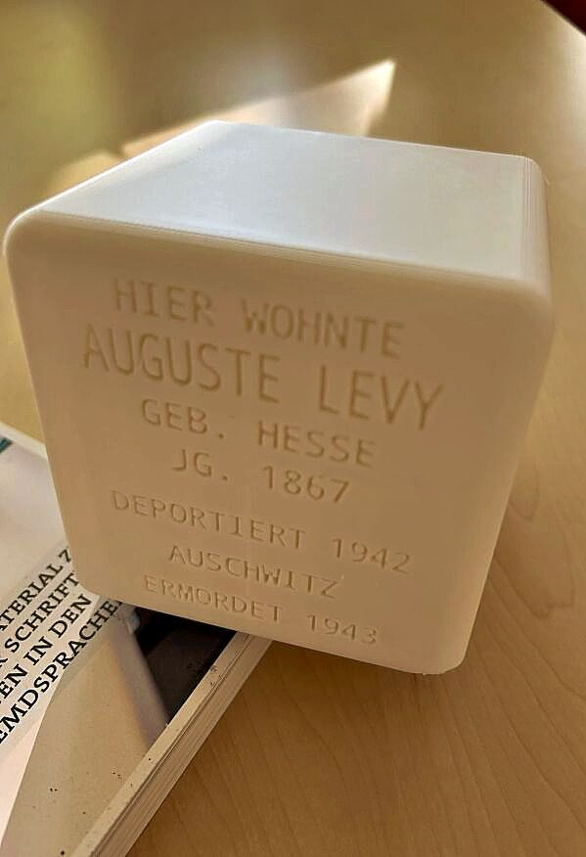 ErsatzStolpersteine für Halle Nach Diebstahl SteinErsatz aus dem 3D