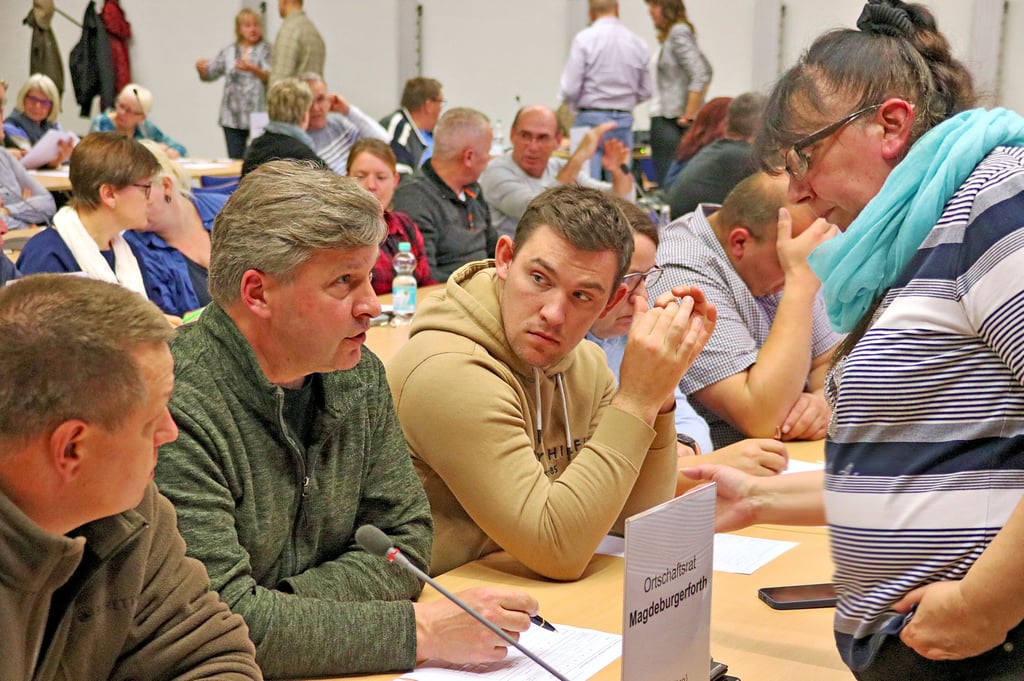 Ortschaftsräte berieten am Mittwoch und Donnerstag im Stadthallenfoyer Möckern den Haushalt für 2025.