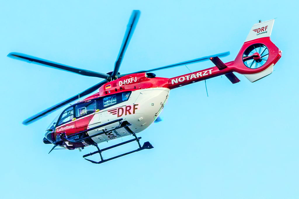 Auf der L209 ist ein Mann bei einem Unfall schwer verletzt worden.