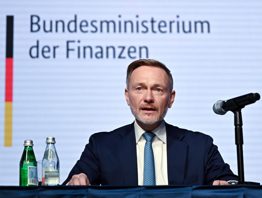 Lindner warnt: Neue Ausgabenwünsche dürfe es nicht geben. Stattdessen müsse noch mehr gespart werden.