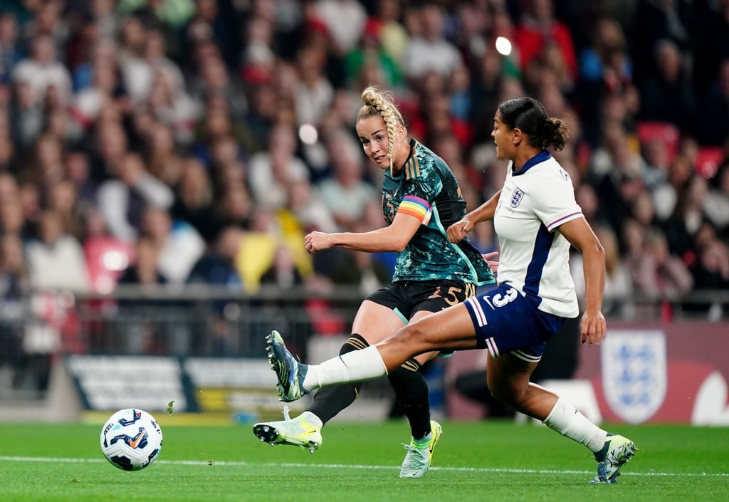 Gwinn trifft in dieser Szene zum zwischenzeitlichen 2:0.
