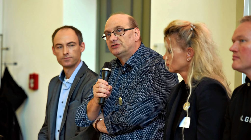 Jörn Saß (2.v.l.) saß im Podium einer Diskussion an der Hochschule. Thema: Welche Chancen gibt es für die Algen-Industrie während der Krisen?