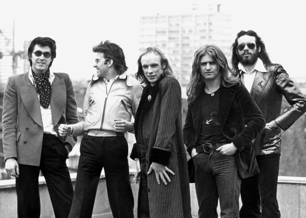 Bryan Ferry (li.) mit seiner Band Roxy Music zu Beginn der 70er Jahre: Andy Mackay, Bryan Eno, Paul Thompson und Phil Manzanera.