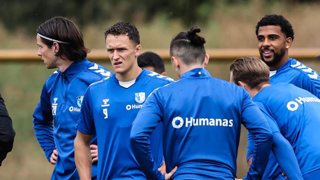 Die Spieler vom 1. FC Magdeburg beim Training. Am Sonntag spielen sie gegen Hannover 96.