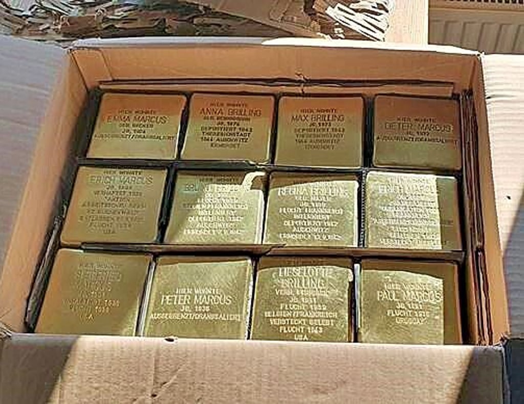 Neue Stolpersteine aus Messing sind da.