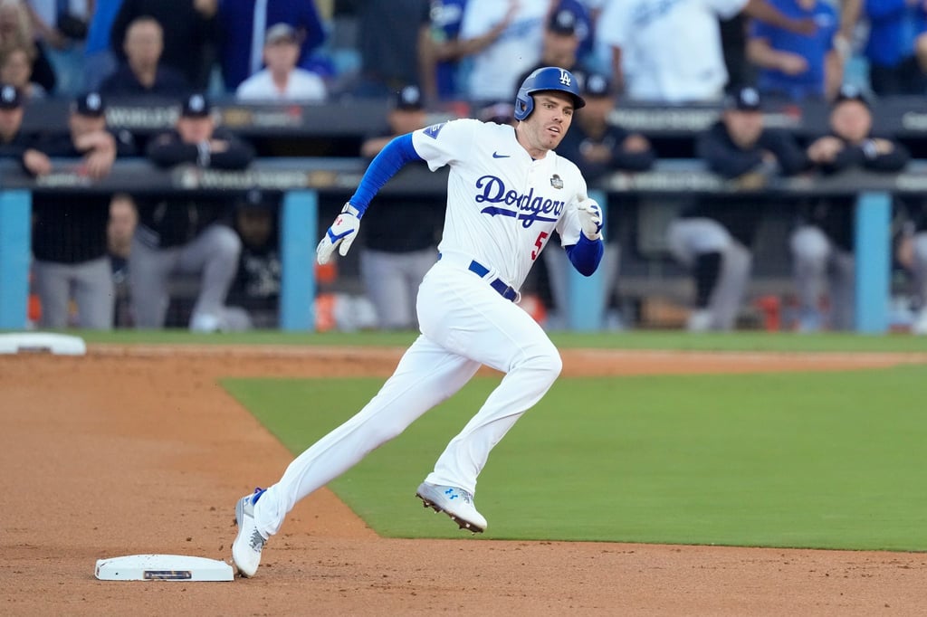 Freddie Freeman von den Los Angeles Dodgers gelang der erste „Walk-off Grand Slam“ der Geschichte der World Series.