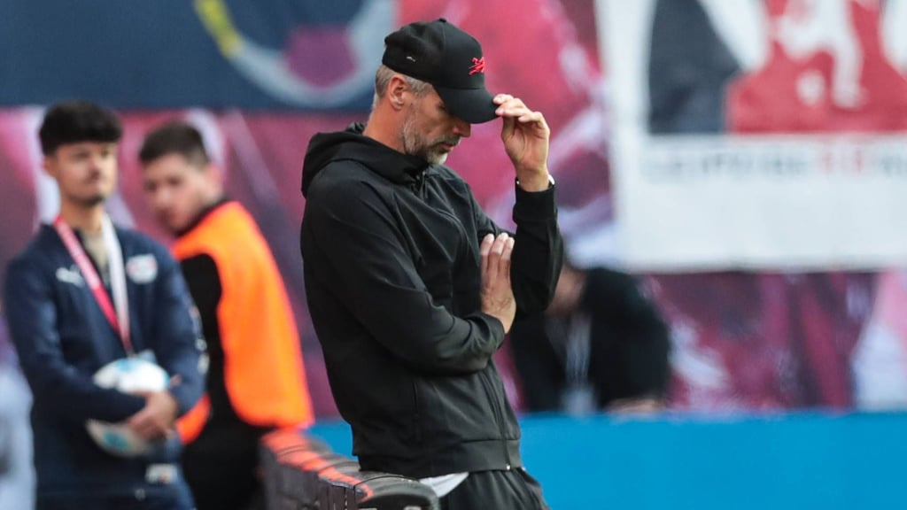 RB Leipzigs Trainer Marco Rose im Spiel gegen den SC Freiburg