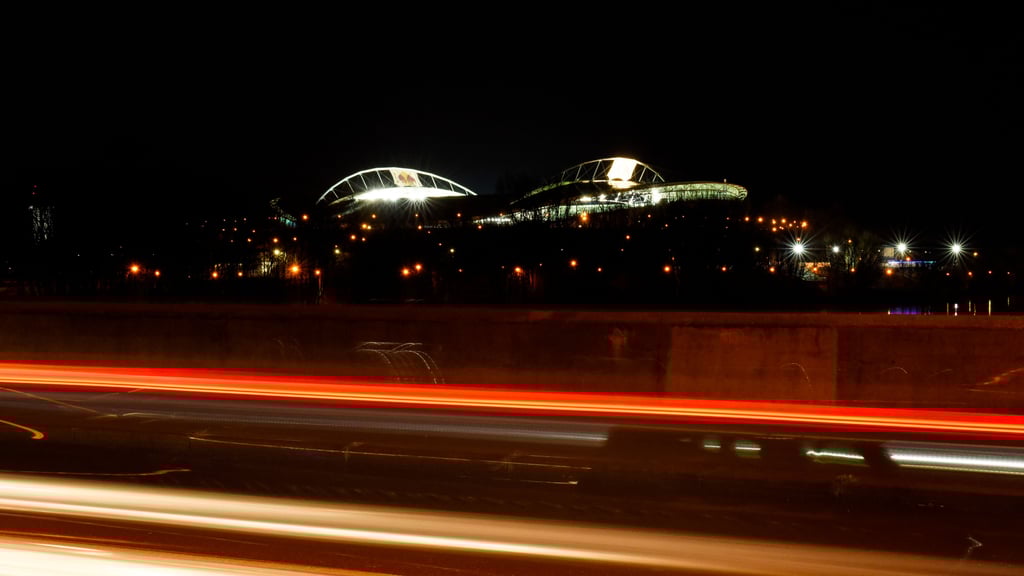 Flüssiger Autoverkehr ist rund um das Heimspiel von RB Leipzig gegen den SC Freiburg nicht zu erwarten.