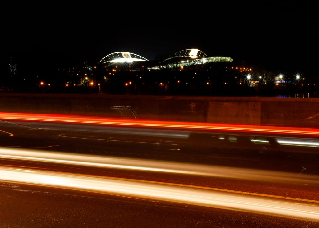 Flüssiger Autoverkehr ist rund um das Heimspiel von RB Leipzig gegen den SC Freiburg nicht zu erwarten.