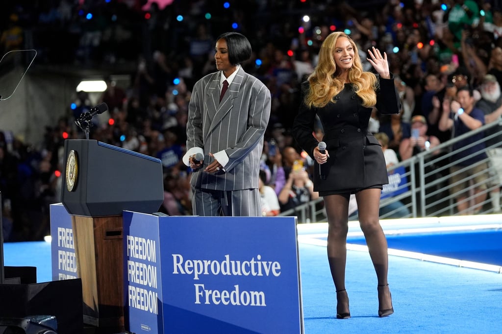 Beyoncé (rechts im Bild) sagte, Harris stehe für die Einheit, die die USA gerade brauchten.