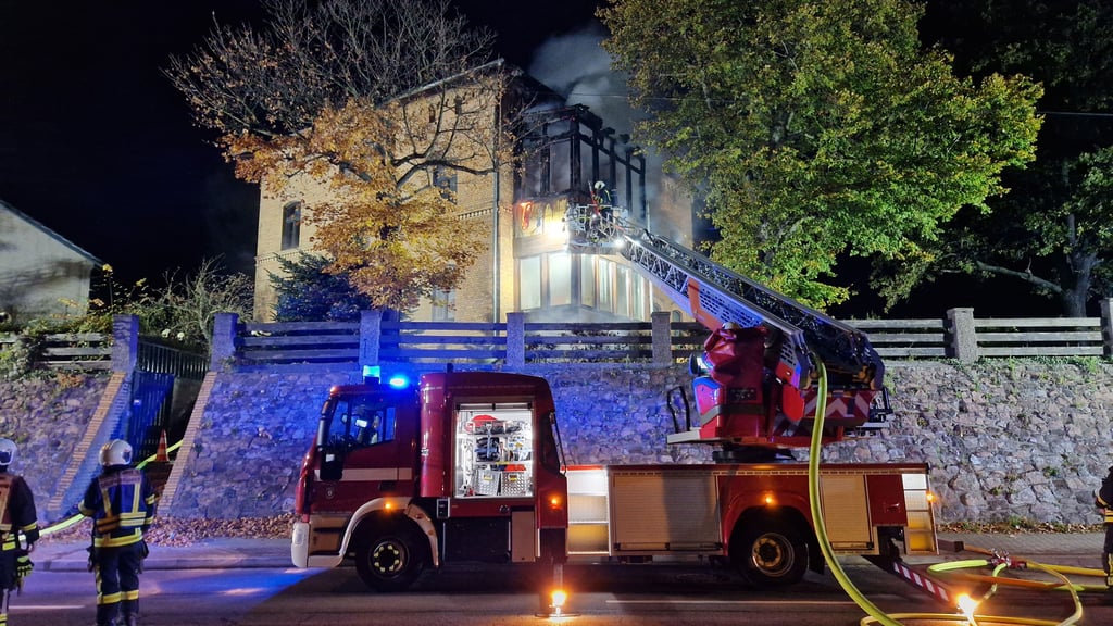 Die Feuerwehr war in der Dölauer Straße im Einsatz.