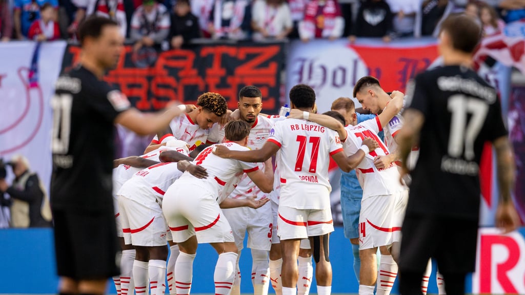 Einschwören: RB Leipzig.