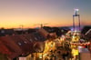 Den schönsten Blick über das Innenstadt-Spektakle haben die Besucher vom Riesenrad aus. Besonders in den Abendstunden.