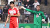 Burim Halili (l., mit Torwart Luca Bendel) überzeugt mit seiner abgeklärten Spielweise in der HFC-Abwehr. Die Konnkurrenz für den 26-Jährigen ist aber groß. 