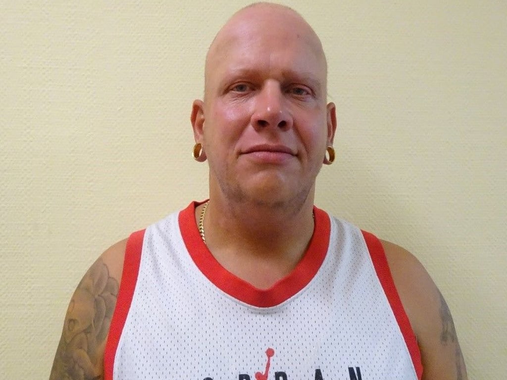 Verurteilt wegen schweren Raubes und gefährlicher Körperverletzung: Morris U. wird von der Polizei gesucht.