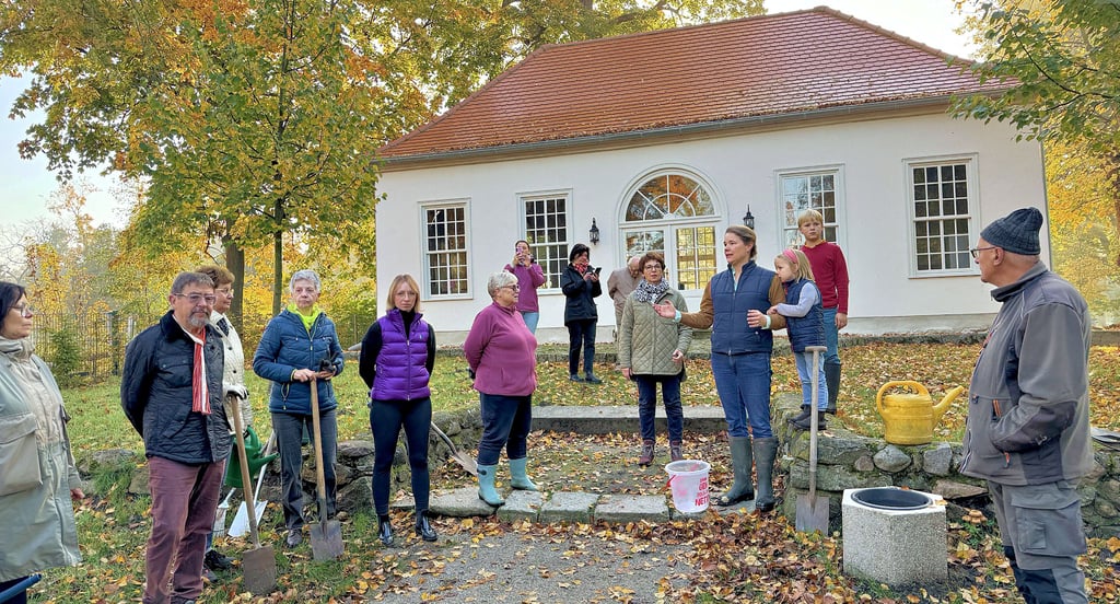Zu einem abschließenden Arbeitseinsatz lud der Möckeraner Parkverein ein.