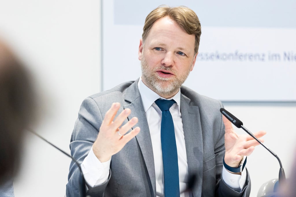Finanzminister Heere fordert Impulse für die Wirtschaft und eine Reform der Schuldenbremse. (Archivbild)