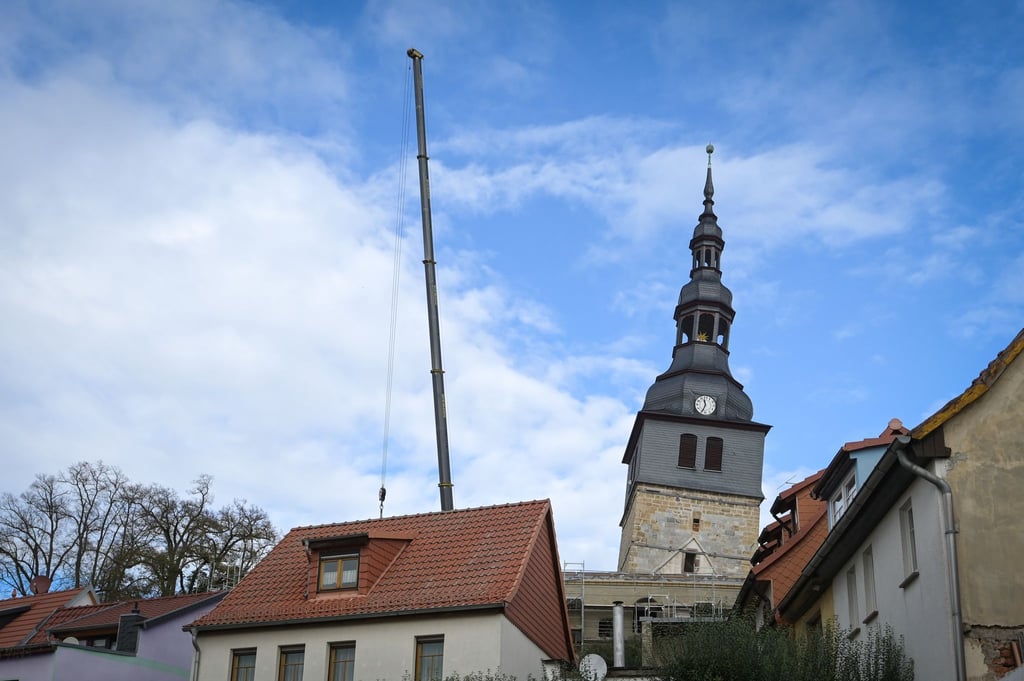 Der Turm in der Kleinstadt am Fuß des Kyffhäusers hat eine Neigung von inzwischen 4,83 Metern.