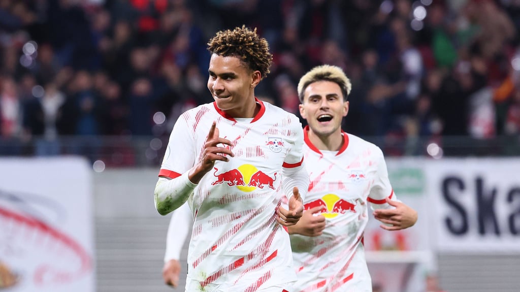 Tolles Dribbling zum 4:2: Antonio Nusa.