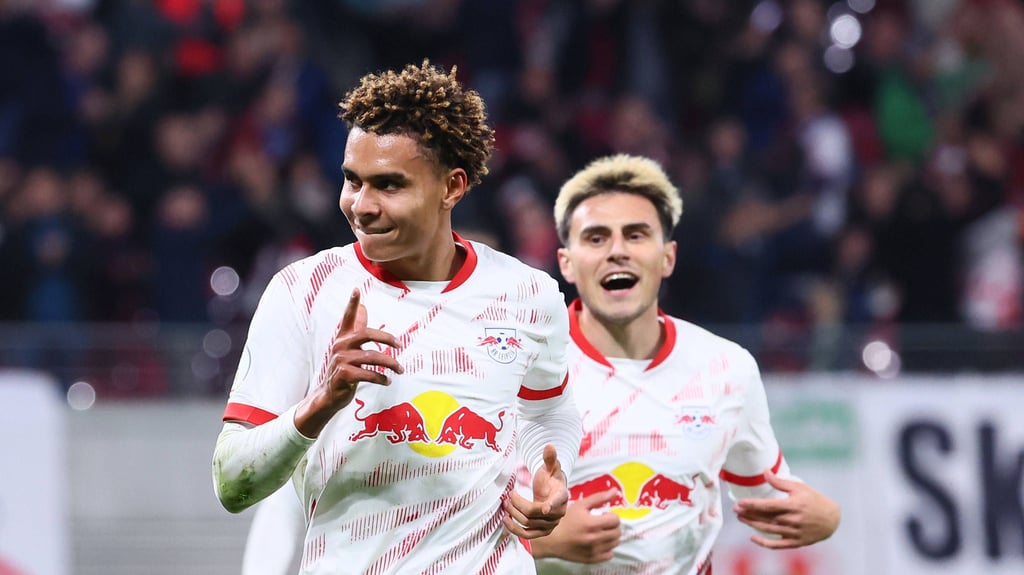 Tolles Dribbling zum 4:2: Antonio Nusa.