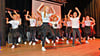 Die jungen Tänzerinnen und Tänzer der Dance Factory Egeln begeisterten das Publikum besonders mit ihrer gelungenen Interpretation des Queen-Hits „We will rock you". 