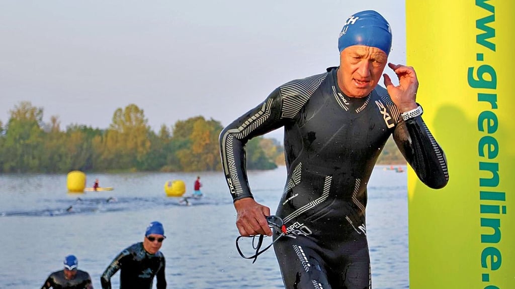 Steffen Fleischer, hier nach dem Schwimmen im Kiessee Ditfurt beim "Hölle von Q-Triathlon", wurde bei der Ironman-WM in Hawaii 146. in seiner Altersklasse.