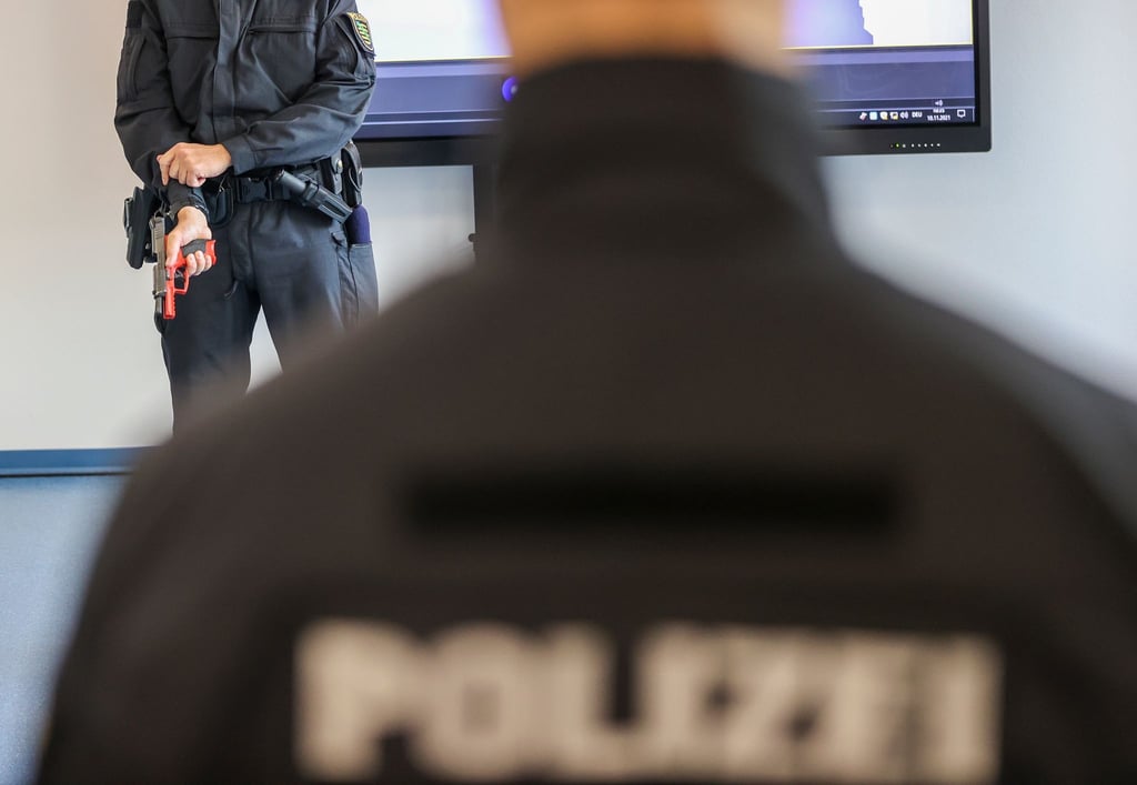 Sachsens Polizisten werden in Schneeberg in modernen Schießanlagen ausgebildet (Archivbild)