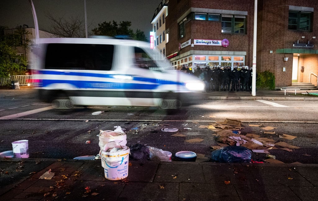 Die Polizei in Niedersachsen erwartet eine ruhige Halloween-Nacht. (Symbolbild)