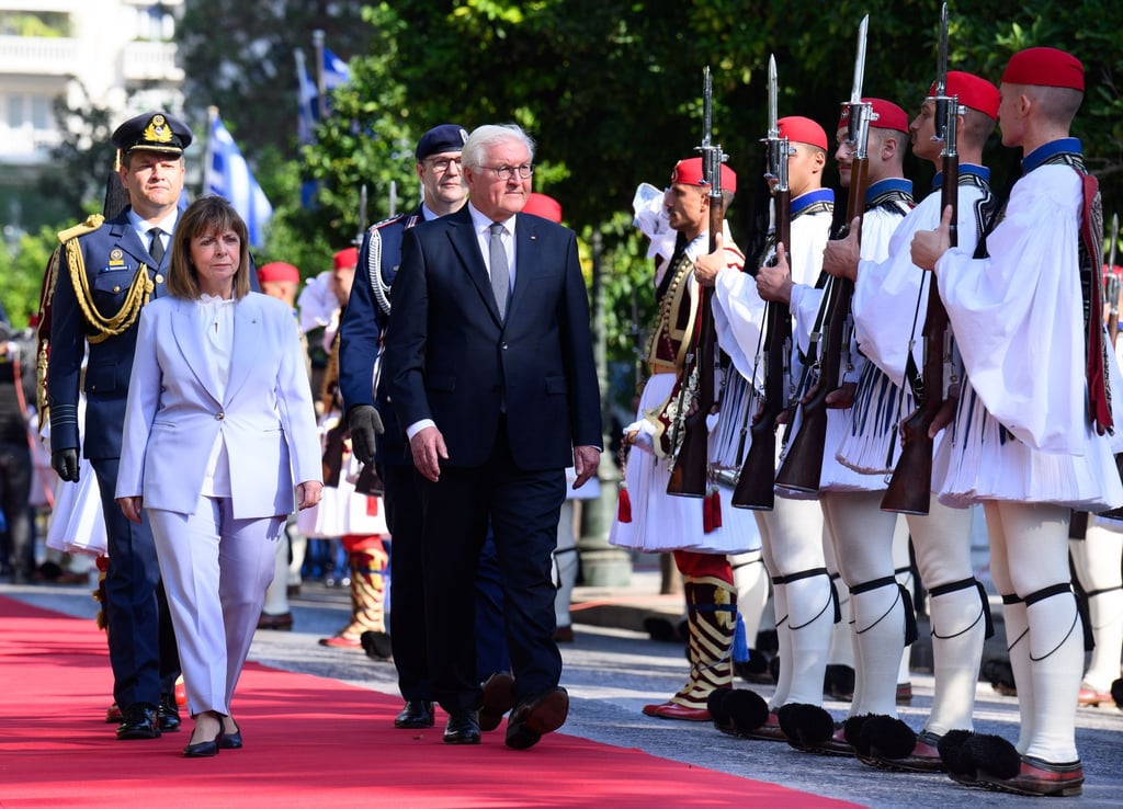 Bundespräsident Frank-Walter Steinmeier wird in Athen mit Reparationsfragen konfrontiert.
