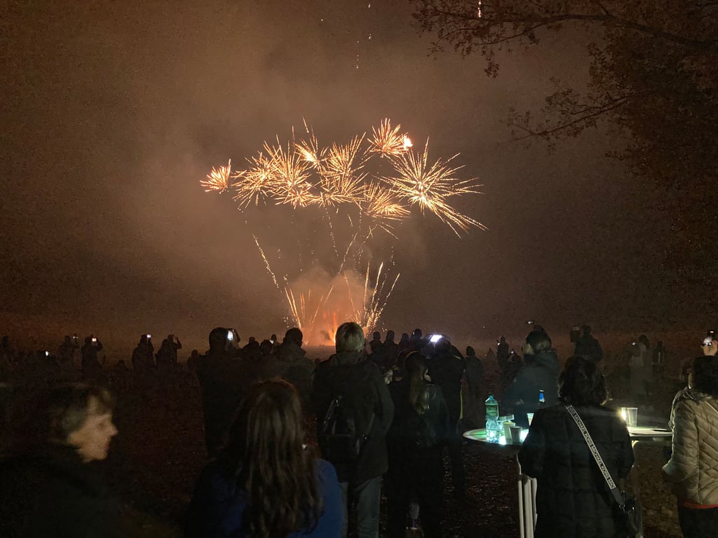Die Feuerwerksvorführung in Spielberg verfolgten viele Zuschauer.