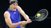 Alexander Zverev ist in Paris weiter auf Siegkurs.