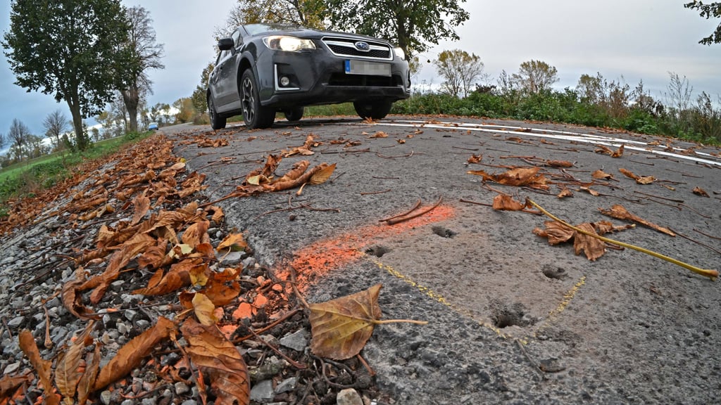 Nach nur einer Woche wurden die Poller am Radwanderweg R1 zwischen Neu Königsaue und der B180 widerrechtlich abgebaut und gestohlen.