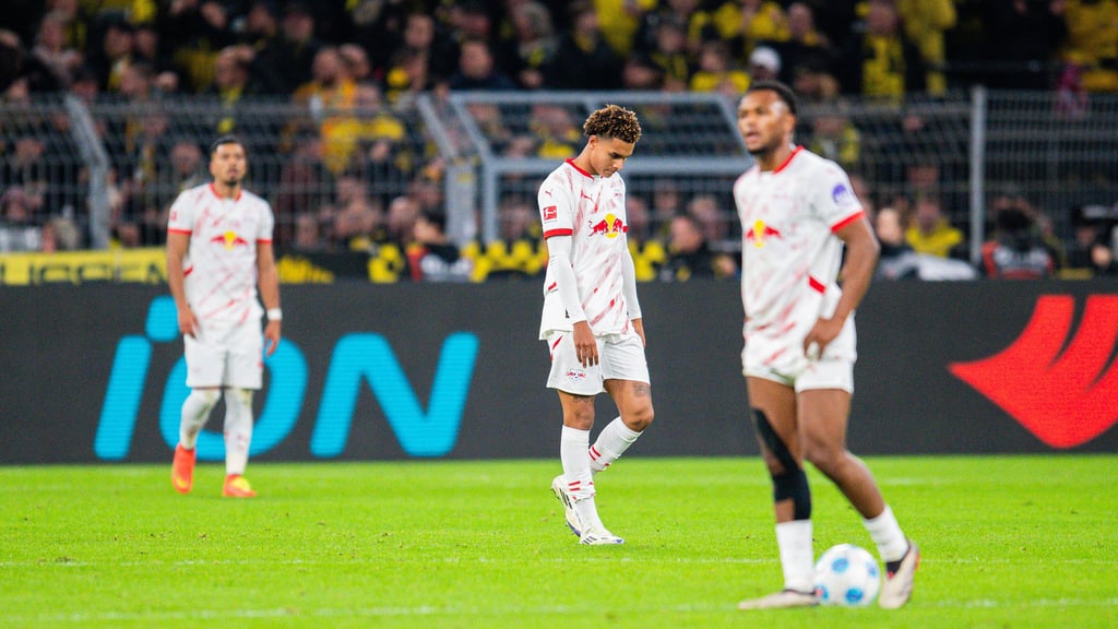Enttäuschte Leipziger beim 1:2 in Dortmund