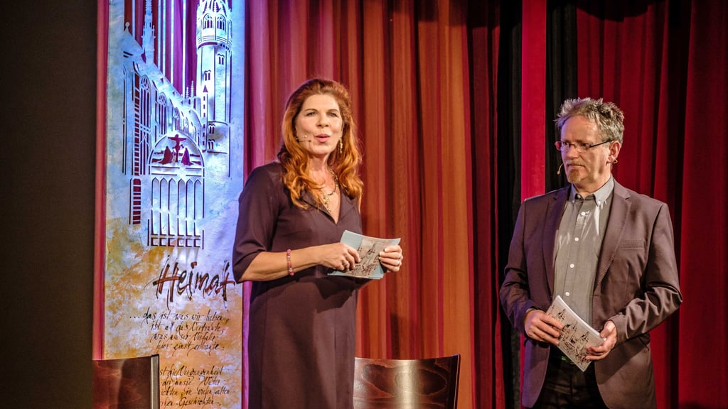 Beim „Wittenberg-Talk“ am Sonntag, 17 Uhr, im Clack-Theater steht das Thema „Erinnerung“ im Fokus. Gastgeber Claudia Wenzel und Rüdiger Joswig begrüßen dazu neben anderen den Schauspieler Michael Kind; musikalische Begleitung von einem Überraschungsgast. Nur noch wenige Tickets.