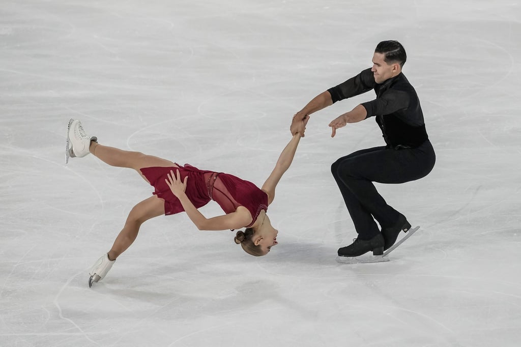Das deutsche Eiskunstlauf-Paar Minerva Hase und Nikita Wolodin belegte beim Grand Prix in Frankreich den ersten Platz.