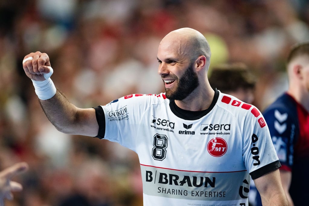 Adrian Sipos verlängert in Melsungen vorzeitig.