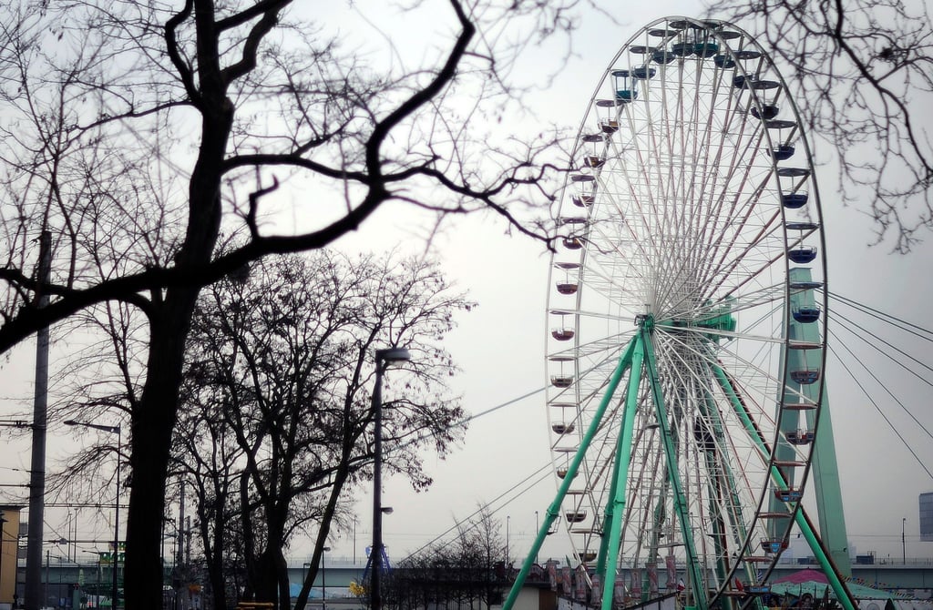 Nach einem Stromausfall läuft die Deutzer Kirmes in Köln wieder. (Archivbild)